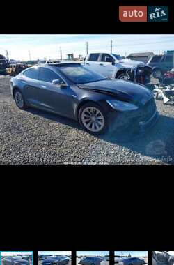 Tesla Model S 2014