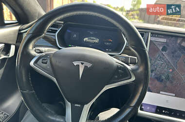 Лифтбек Tesla Model S 2016 в 