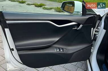 Лифтбек Tesla Model S 2016 в 