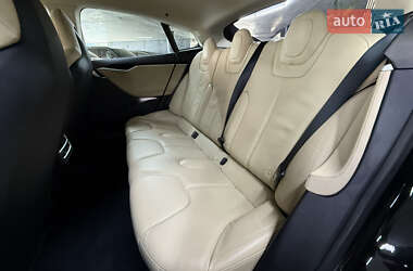 Лифтбек Tesla Model S 2013 в 