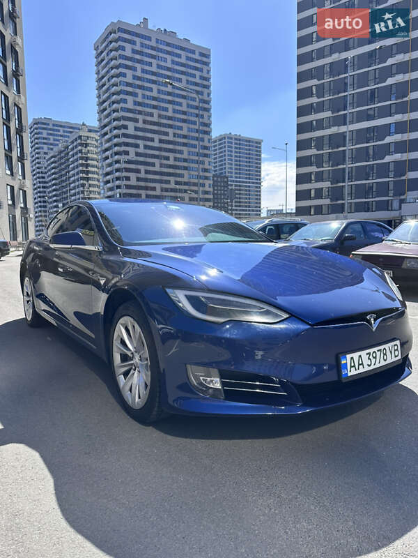 Tesla Model S 2017