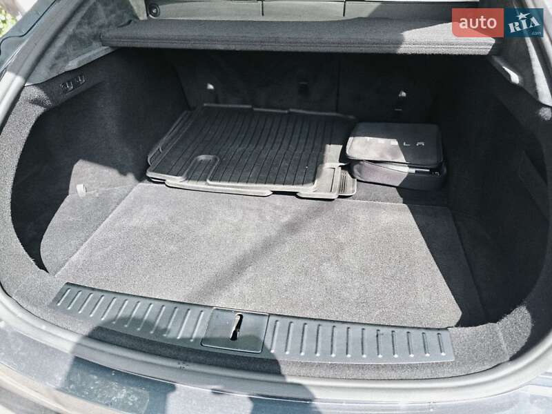 Лифтбек Tesla Model S 2021 в Киеве фото 22 Лифтбек Tesla Model S 2021 в Киеве