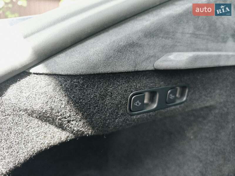 Лифтбек Tesla Model S 2021 в Киеве фото 23 Лифтбек Tesla Model S 2021 в Киеве