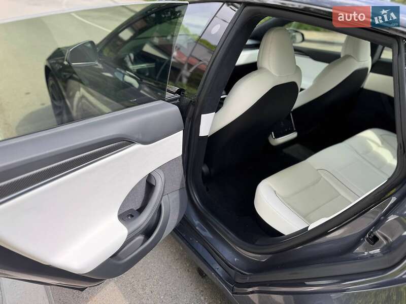 Лифтбек Tesla Model S 2021 в Киеве фото 40 Лифтбек Tesla Model S 2021 в Киеве