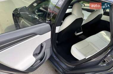 Лифтбек Tesla Model S 2021 в 