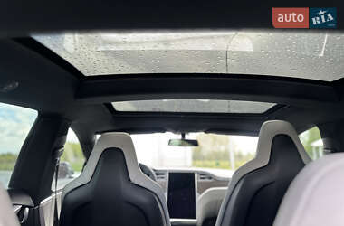 Лифтбек Tesla Model S 2013 в 