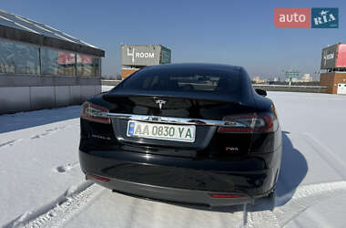 Ліфтбек Tesla Model S 2013 в 