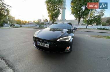Ліфтбек Tesla Model S 2014 в Києві