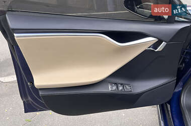 Ліфтбек Tesla Model S 2017 в 