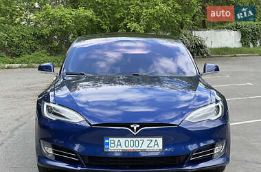 Ліфтбек Tesla Model S 2017 в 