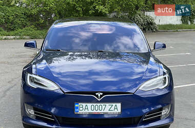 Ліфтбек Tesla Model S 2017 в 