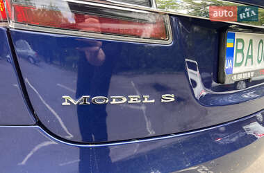 Ліфтбек Tesla Model S 2017 в 
