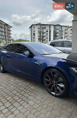 Лифтбек Tesla Model S 2016 в 