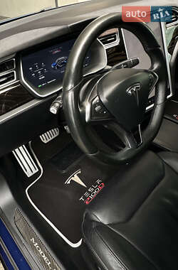 Лифтбек Tesla Model S 2016 в 