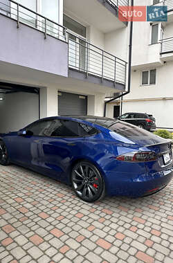 Лифтбек Tesla Model S 2016 в 
