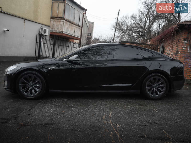 Лифтбек Tesla Model S 2013 в Виннице фото 20 Лифтбек Tesla Model S 2013 в Виннице