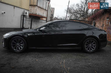 Ліфтбек Tesla Model S 2013 в 