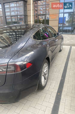 Лифтбек Tesla Model S 2017 в 