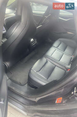Лифтбек Tesla Model S 2017 в 