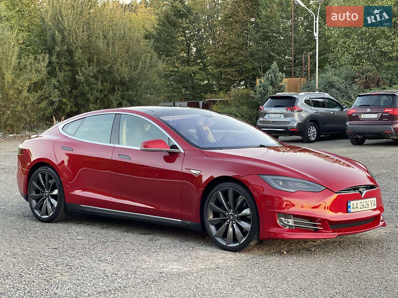 Ліфтбек Tesla Model S 2013 в Києві