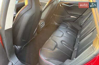 Лифтбек Tesla Model S 2013 в 