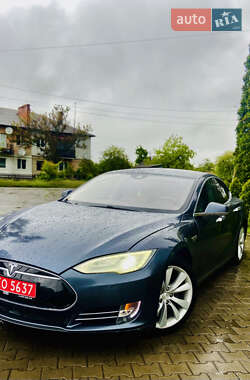 Ліфтбек Tesla Model S 2015 в 