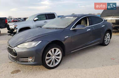 Ліфтбек Tesla Model S 2015 в 