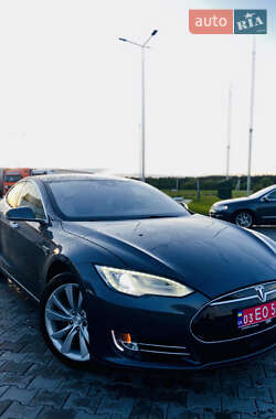 Ліфтбек Tesla Model S 2015 в 