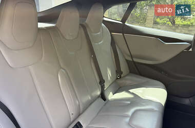 Лифтбек Tesla Model S 2016 в 
