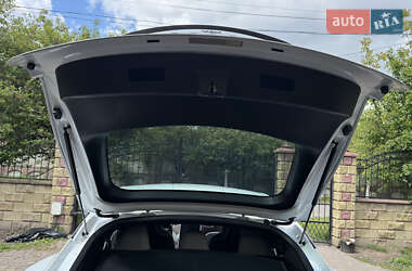 Лифтбек Tesla Model S 2016 в 