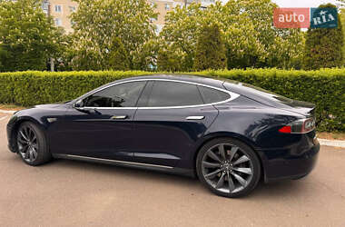 Лифтбек Tesla Model S 2013 в 
