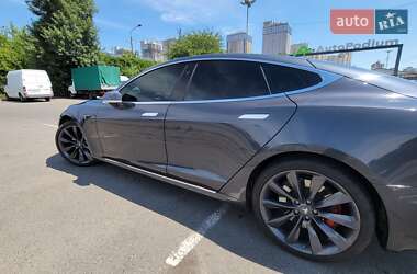 Лифтбек Tesla Model S 2017 в 