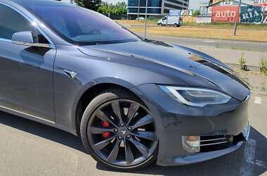 Ліфтбек Tesla Model S 2017 в Києві