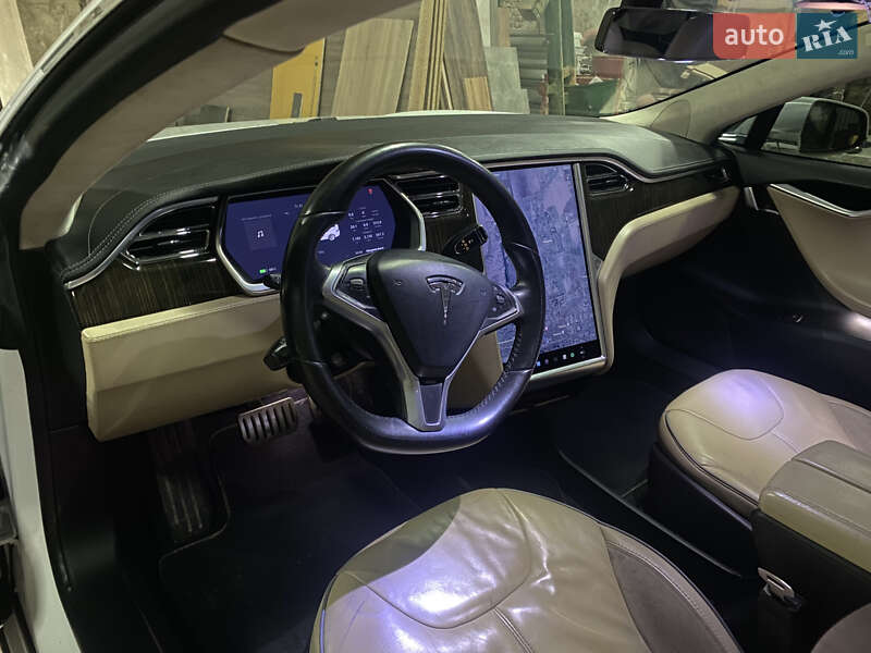Ліфтбек Tesla Model S 2012 в Овручі