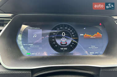 Лифтбек Tesla Model S 2015 в 