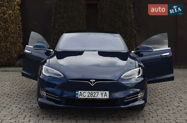 Ліфтбек Tesla Model S 2017 в Львові