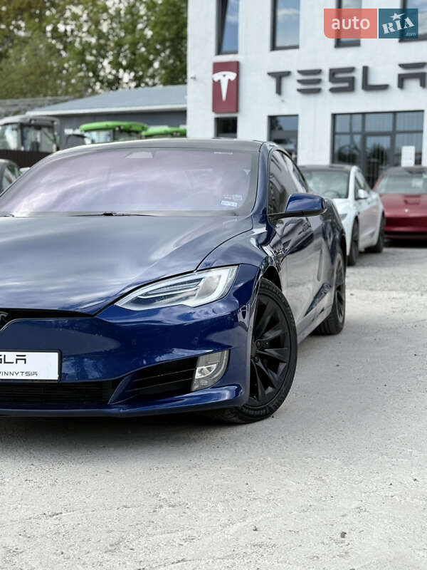 Лифтбек Tesla Model S 2019 в Виннице