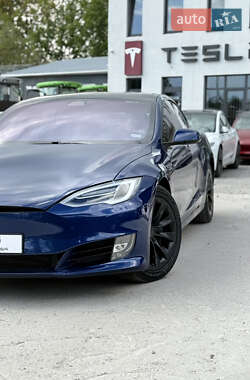 Лифтбек Tesla Model S 2019 в 