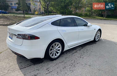 Ліфтбек Tesla Model S 2016 в 