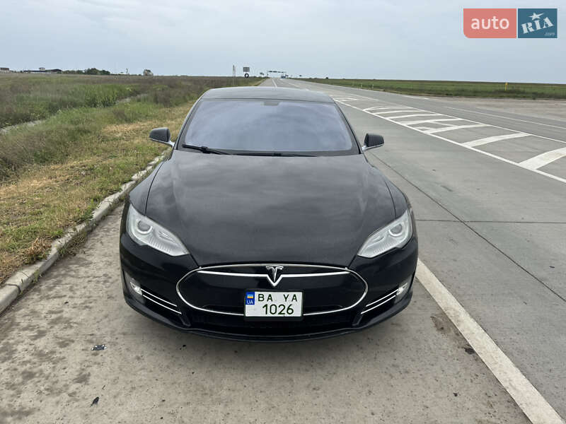 Ліфтбек Tesla Model S 2014 в Миколаєві