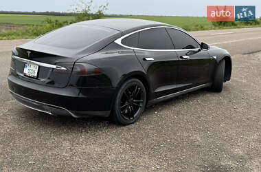 Ліфтбек Tesla Model S 2014 в 