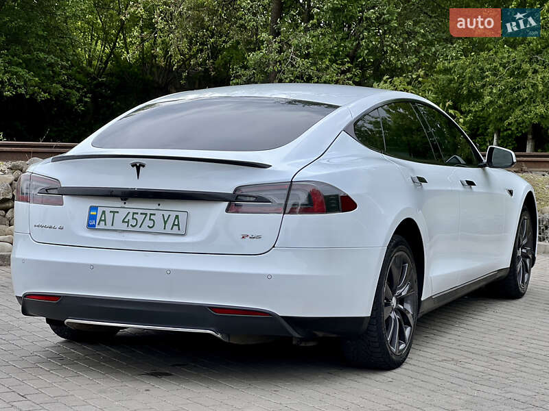 Лифтбек Tesla Model S 2014 в Ивано-Франковске