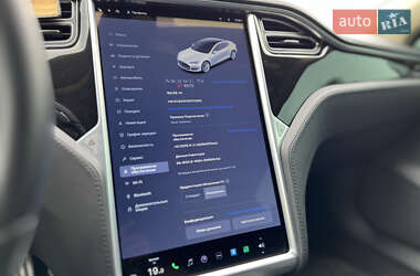 Лифтбек Tesla Model S 2014 в 