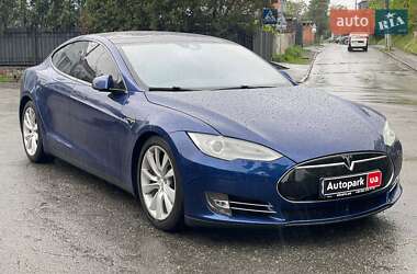 Ліфтбек Tesla Model S 2015 в 