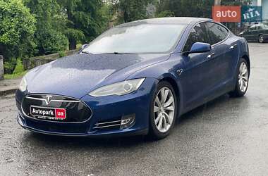 Лифтбек Tesla Model S 2015 в Киеве