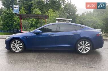 Ліфтбек Tesla Model S 2015 в 