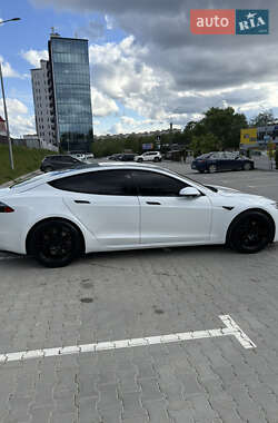 Лифтбек Tesla Model S 2021 в 
