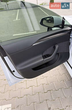 Лифтбек Tesla Model S 2021 в 