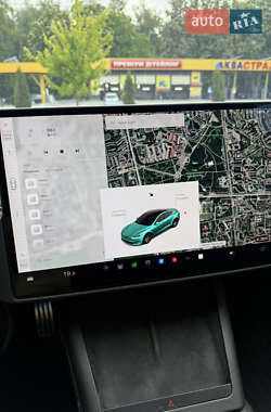 Лифтбек Tesla Model S 2021 в 