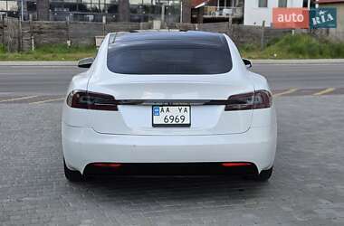 Лифтбек Tesla Model S 2014 в 